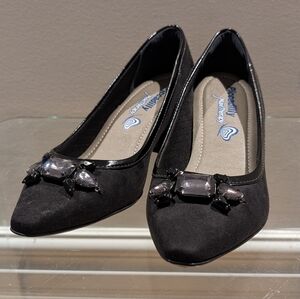 Piccadilly MaxiTherapy Elegant Black Heels with Jewel Embellishments